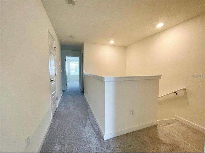 Spacious, unfurnished interior of a new home in , Longwood (Image 10).