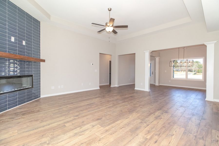 Spacious, unfurnished interior of a new home in Standing Oaks, Senoia (Image 15).