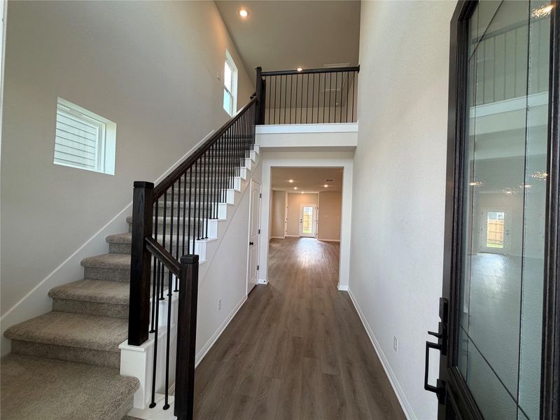 Spacious, unfurnished interior of a new home in Lariat, Liberty Hill (Image 14).