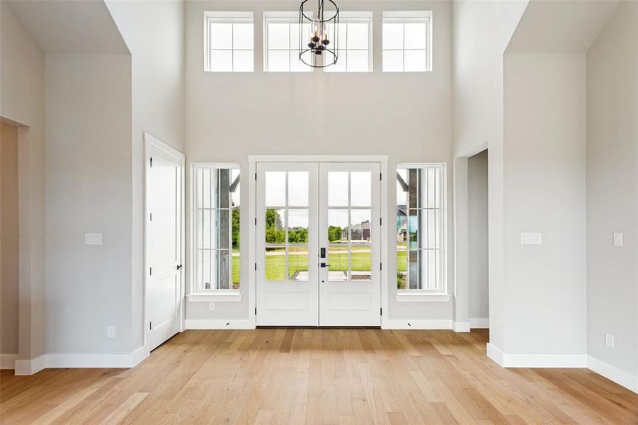 Spacious, unfurnished interior of a new home in , Weatherford (Image 27).