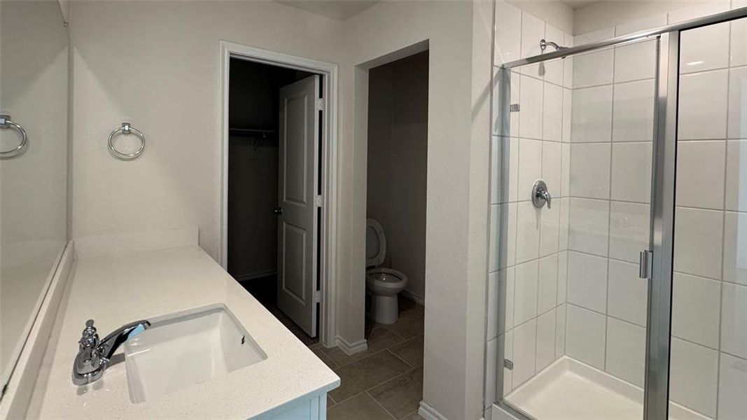 Furnished interior view inside a new home in Blaire Lake, Tyler (Image 6).