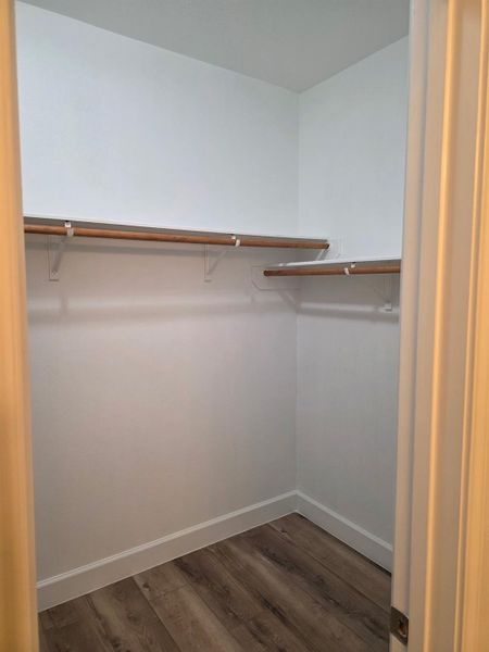 Spacious, unfurnished interior of a new home in , Willis (Image 9).