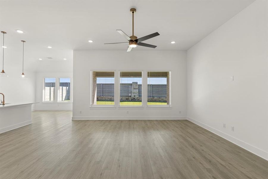 10. 2904 Barbary - Family (2)