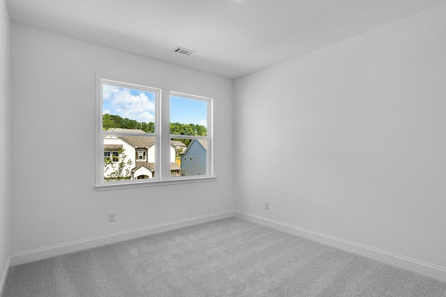 Spacious, unfurnished interior of a new home in Auburn Glen, Dacula (Image 30).