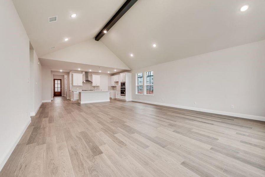 Spacious, unfurnished interior of a new home in Wildflower Ranch, Fort Worth (Image 25).