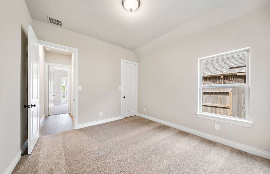 Representative unfurnished interior of a home built from the 3663AU by Ravenna Homes in Audubon 60′, Magnolia (Image 30).