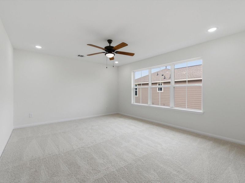 Spacious, unfurnished interior of a new home in , Houston (Image 25).