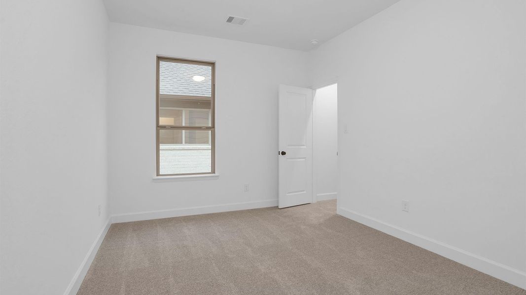 Spacious, unfurnished interior of a new home in , League City (Image 15).