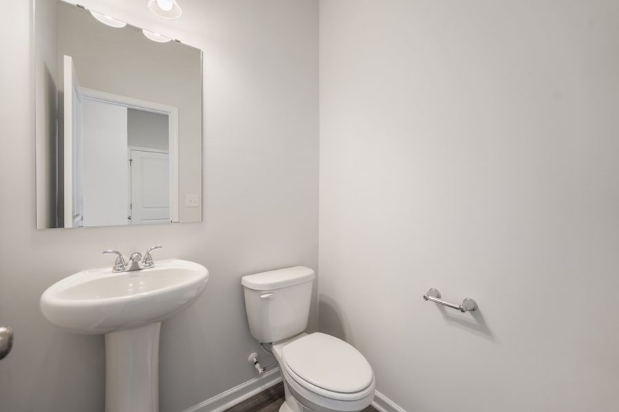 Furnished interior view inside a new home in Richmond Hill, Inman (Image 10).