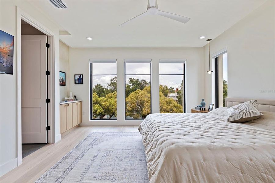 Furnished interior view inside a new home in , Tampa (Image 9).