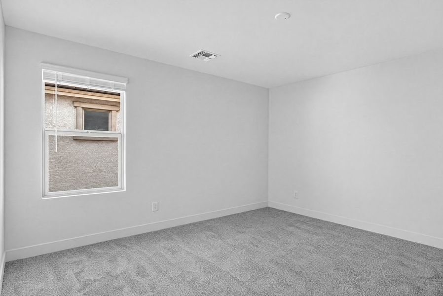 Spacious, unfurnished interior of a new home in Allen Ranches, Litchfield Park (Image 18).