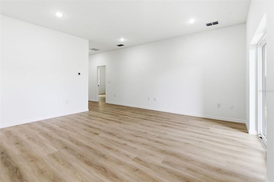 Spacious, unfurnished interior of a new home in , Haines City (Image 29). Spacious, unfurnished interior of a new home in , Haines City (Image 29).