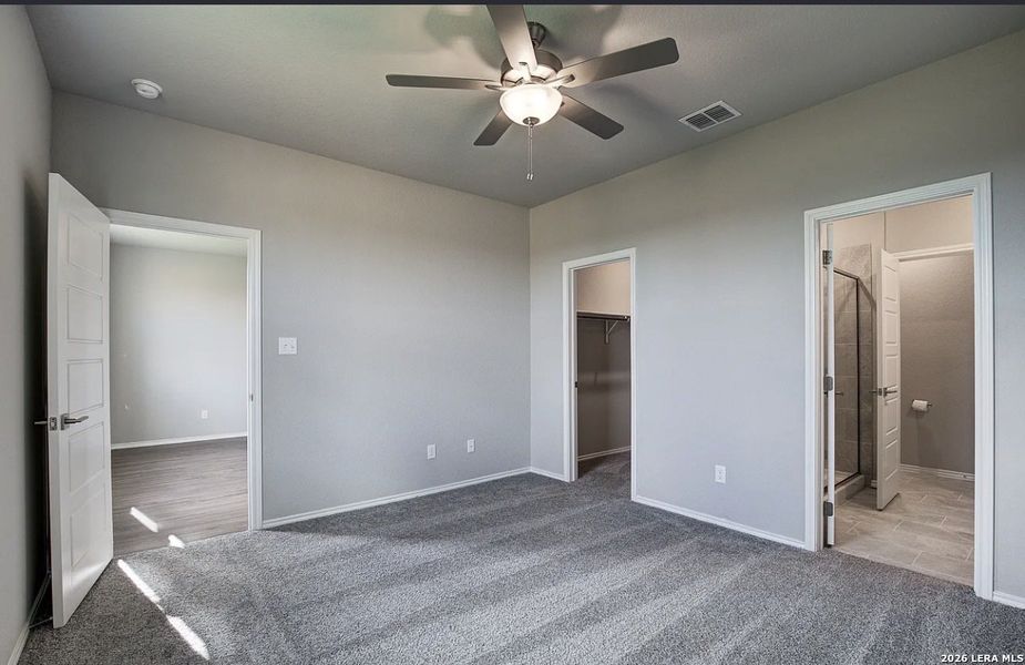Spacious, unfurnished interior of a new home in Applewhite Meadows, San Antonio (Image 12). Spacious, unfurnished interior of a new home in Applewhite Meadows, San Antonio (Image 12).