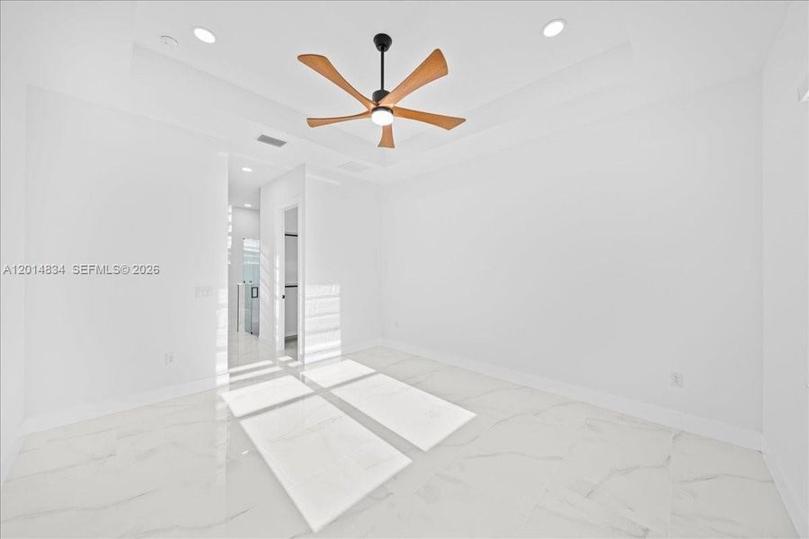 Spacious, unfurnished interior of a new home in , Lehigh Acres (Image 26).