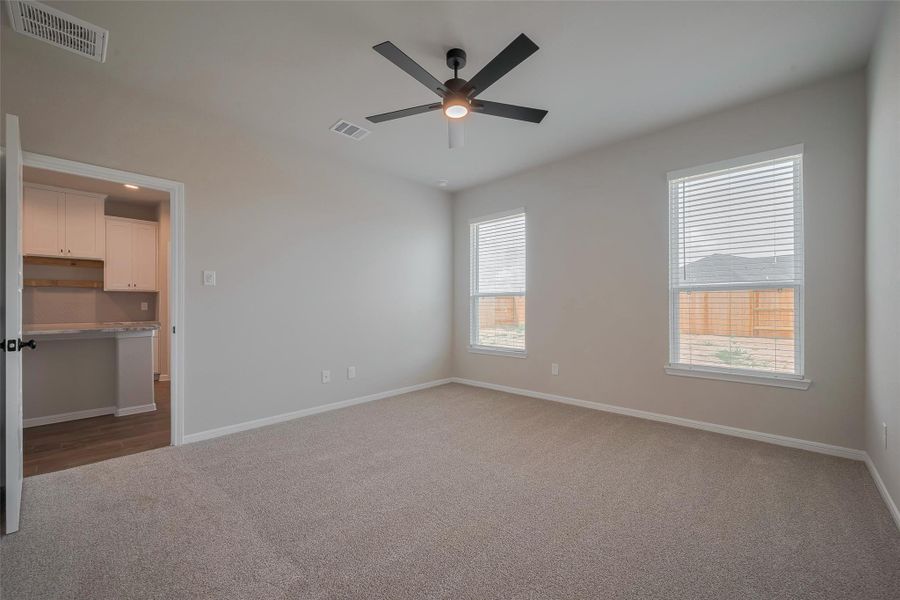 Spacious, unfurnished interior of a new home in Woodland Lakes, Huffman (Image 37).