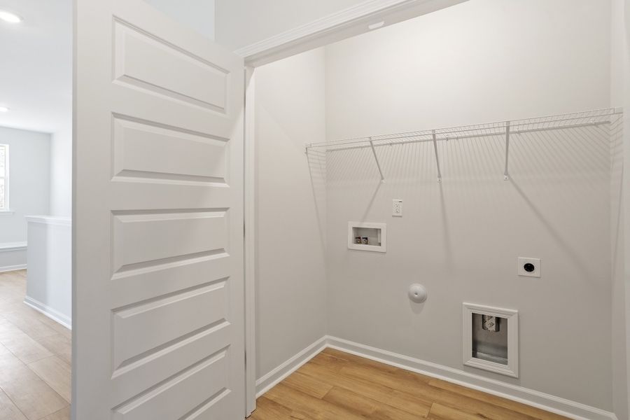 Spacious, unfurnished interior of a new home in Sweetbrier, Durham (Image 25).