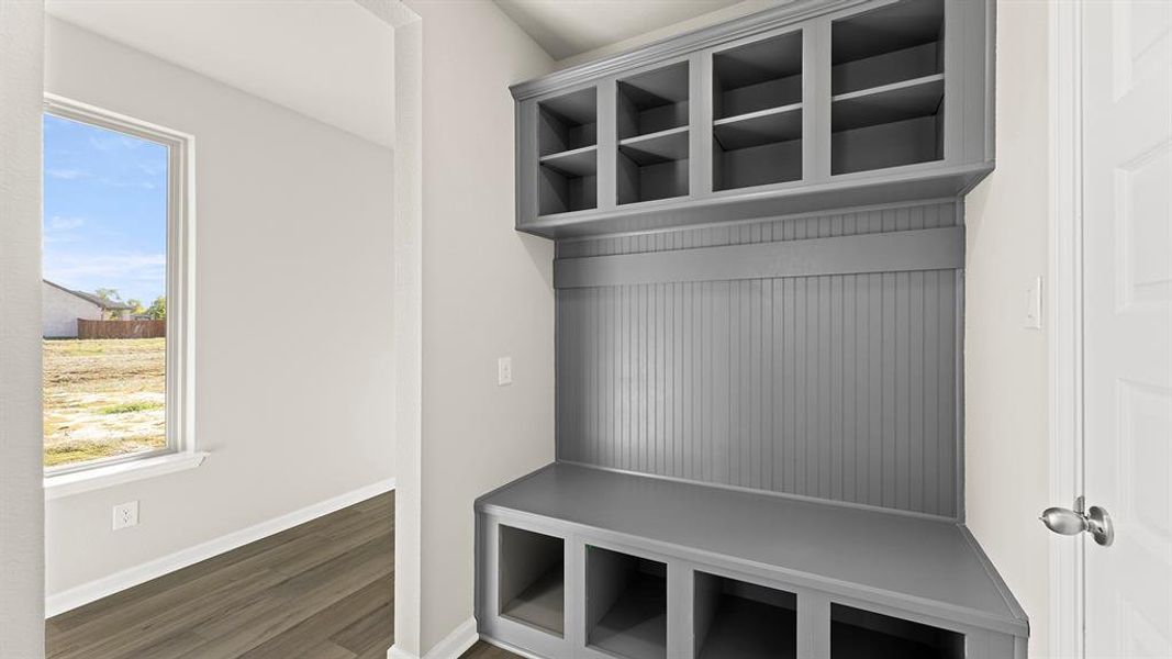 04. 441 Silent Pond - Mud 04. 441 Silent Pond - Mud