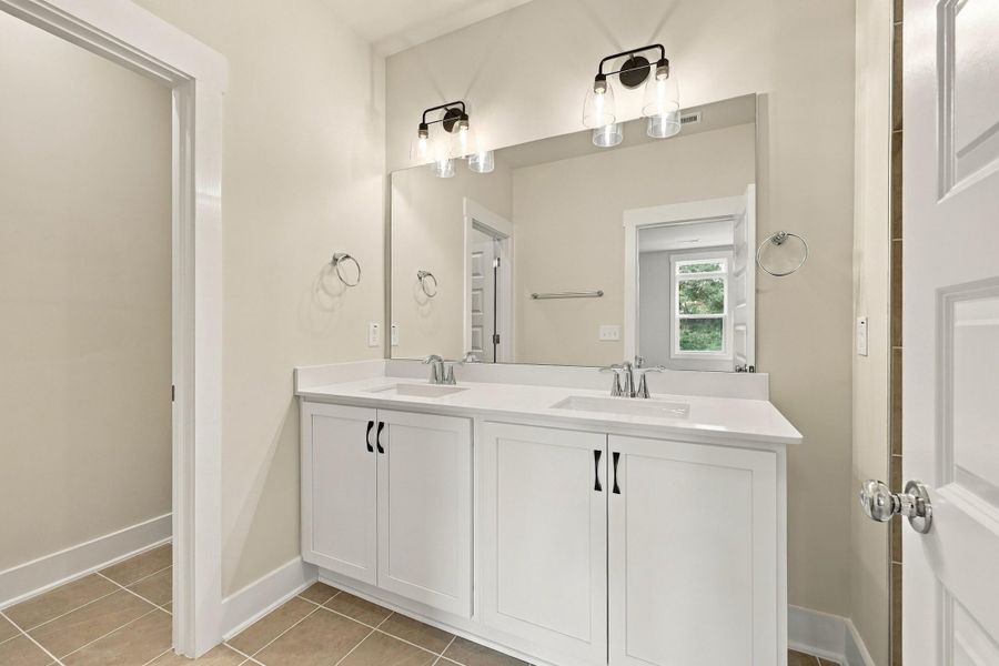 Furnished interior view inside a new home in Allen Park, Raleigh (Image 9).