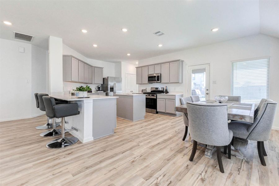 Furnished interior view inside a new home in , Baytown (Image 11).