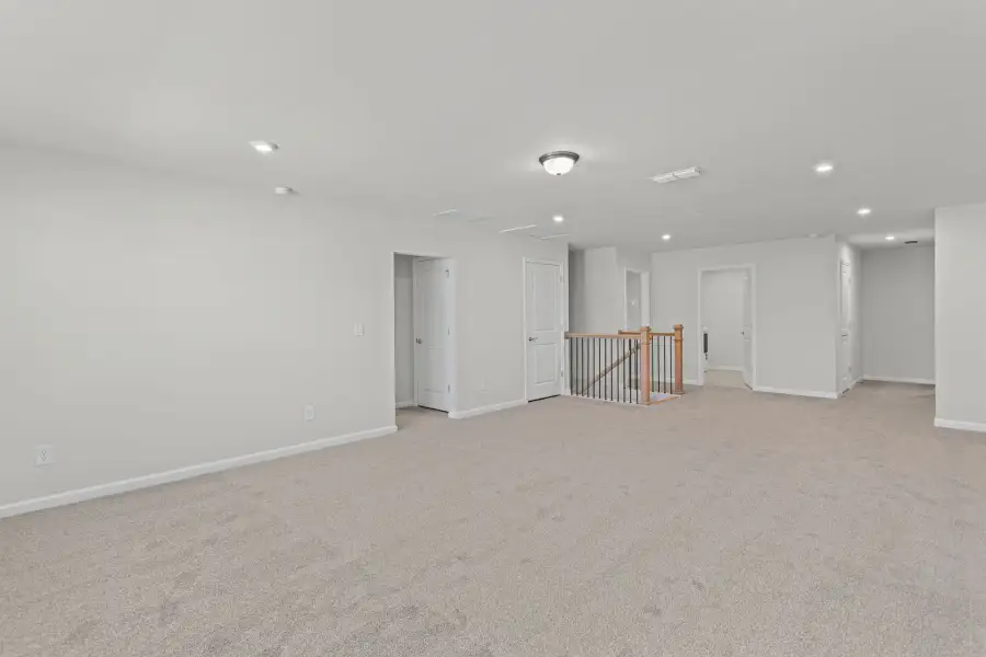 Spacious, unfurnished interior of a new home in Hamilton Place, Cartersville (Image 17).