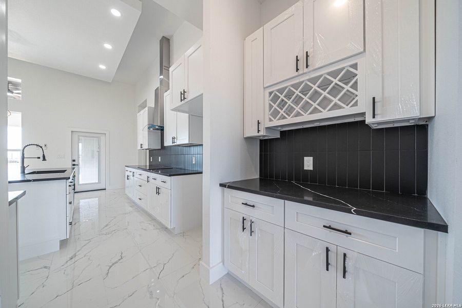 Furnished interior view inside a new home in , La Vernia (Image 7).