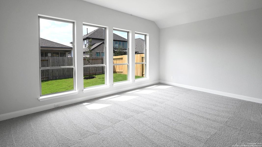 Spacious, unfurnished interior of a new home in Meadows Of Mill Creek 50', Seguin (Image 14).