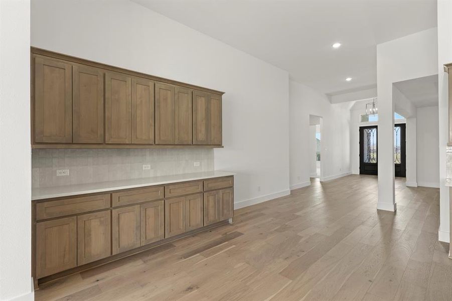 09. 9825 Aiken - Nook (2) 09. 9825 Aiken - Nook (2)