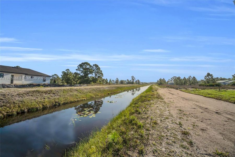 Natural landscape and outdoor views near  in Lehigh Acres (Image 26).