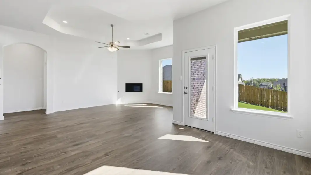 Spacious, unfurnished interior of a new home in Madera, Royse City (Image 11).