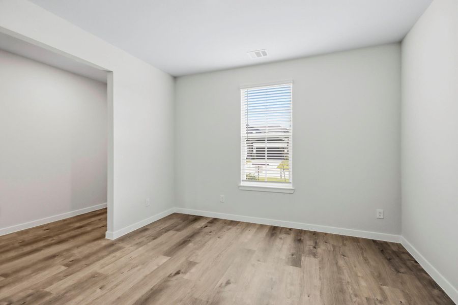Spacious, unfurnished interior of a new home in Caney Mills, Conroe (Image 19). Spacious, unfurnished interior of a new home in Caney Mills, Conroe (Image 19).