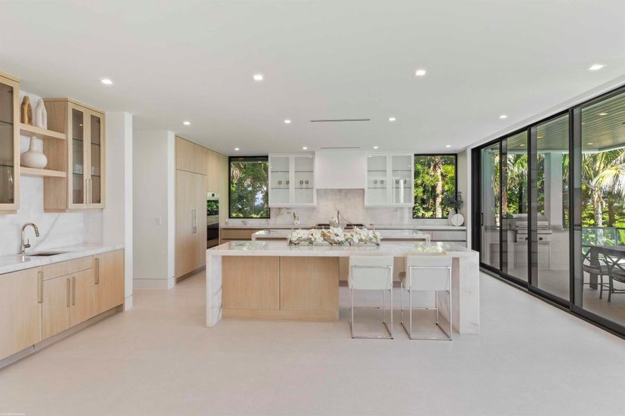 Furnished interior view inside a new home in , Jupiter Island (Image 17).
