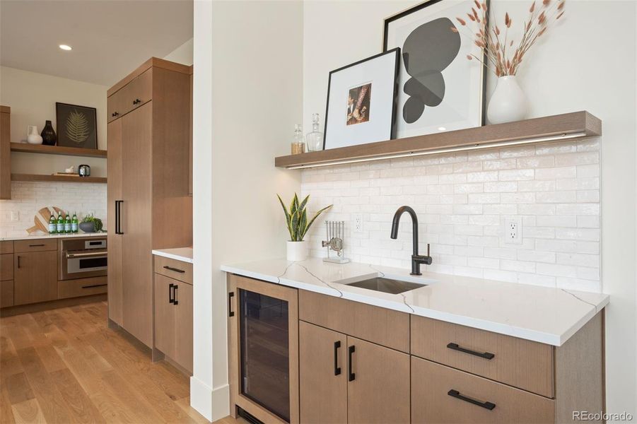 Wet Bar and Beverage Cooler