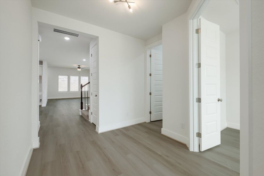 Spacious, unfurnished interior of a new home in Crown Ridge Manor, San Antonio (Image 21). Spacious, unfurnished interior of a new home in Crown Ridge Manor, San Antonio (Image 21).