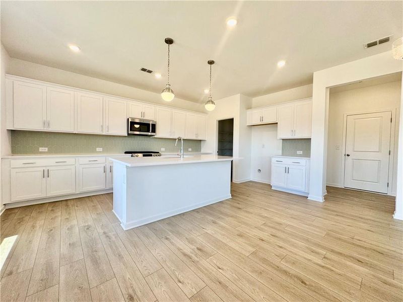Image 39 of a home in Eastlyn Crossing.