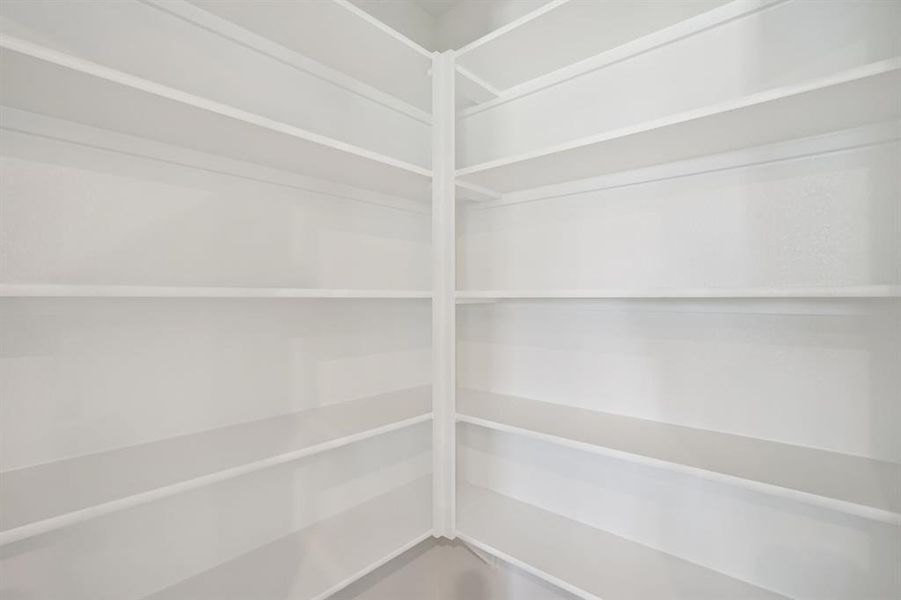 Spacious, unfurnished interior of a new home in Stonehaven, Seagoville (Image 16). Spacious, unfurnished interior of a new home in Stonehaven, Seagoville (Image 16).