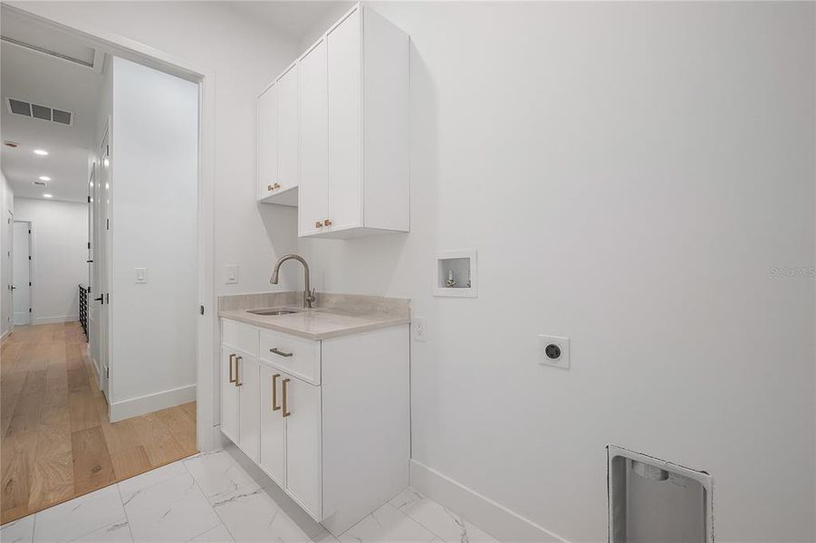 Furnished interior view inside a new home in , Tampa (Image 43).