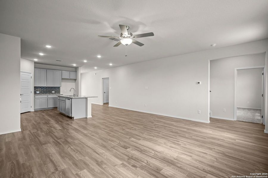 Spacious, unfurnished interior of a new home in Horizon Pointe, Converse (Image 79).