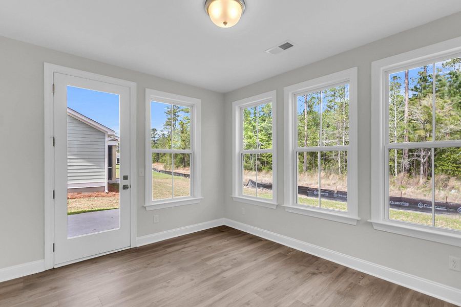 Spacious, unfurnished interior of a new home in Phillips Crossing, Ridgeville (Image 31).
