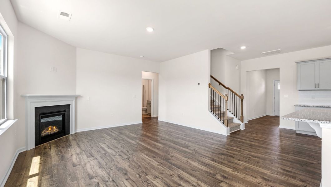 Spacious, unfurnished interior of a new home in Benjamin's Grove, Woodruff (Image 20).