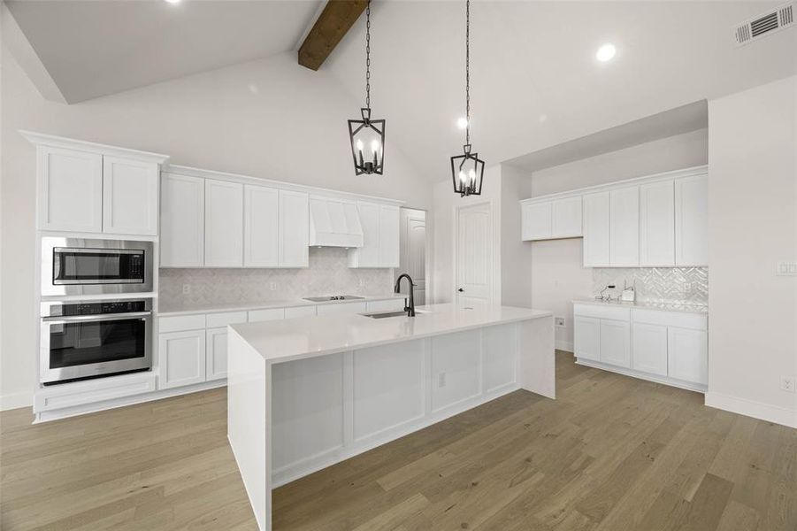 Furnished interior view inside a new home in , Waxahachie (Image 8).