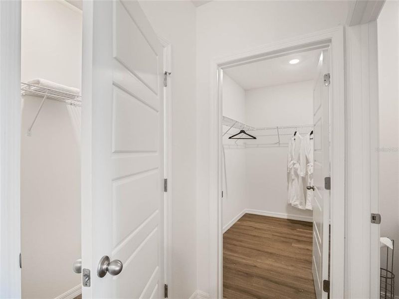 Spacious, unfurnished interior of a new home in Villamar, Winter Haven (Image 18).