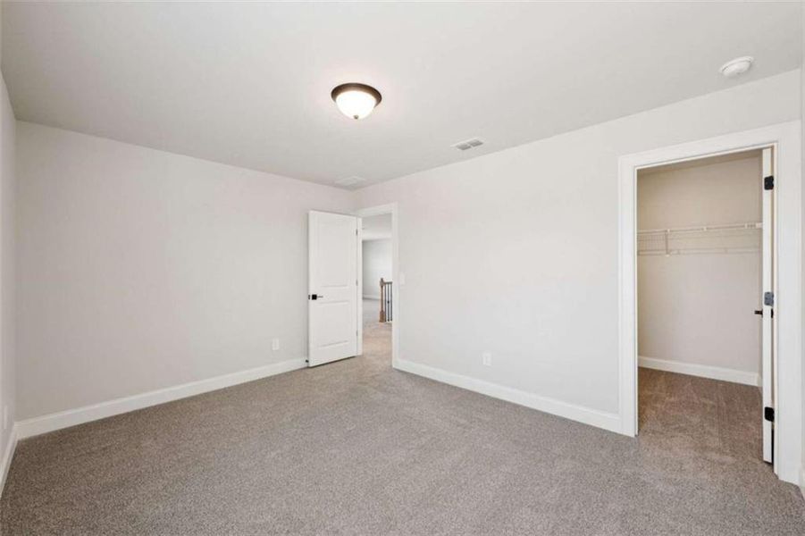 Spacious, unfurnished interior of a new home in River Pointe, Monroe (Image 48).