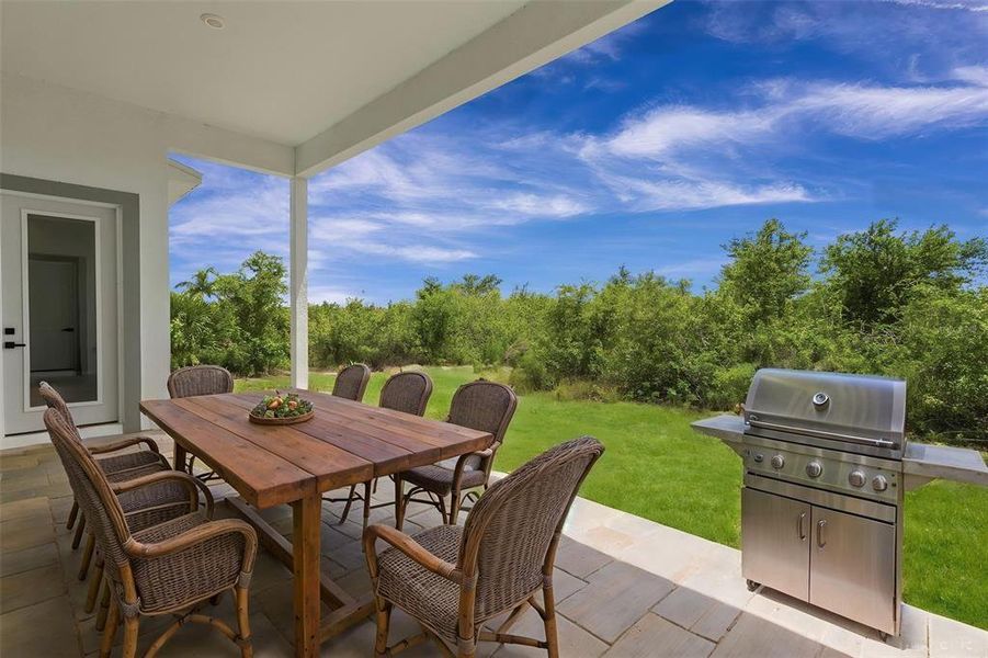 Exterior details and patio area of a home in , Port Charlotte (Image 4).