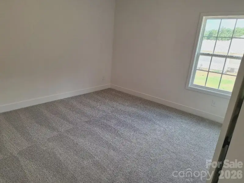Spacious, unfurnished interior of a new home in Cardiff Glyn, Catawba (Image 15).