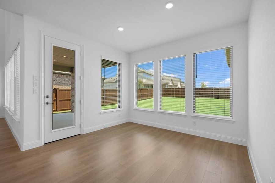Spacious, unfurnished interior of a new home in South Oak 60s, Lakewood Village (Image 23).