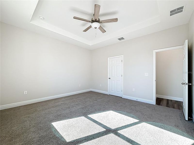 Spacious, unfurnished interior of a new home in , North Port (Image 20).