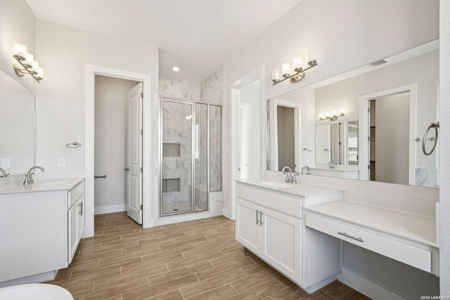 Furnished interior view inside a new home in Meyer Ranch, New Braunfels (Image 7).