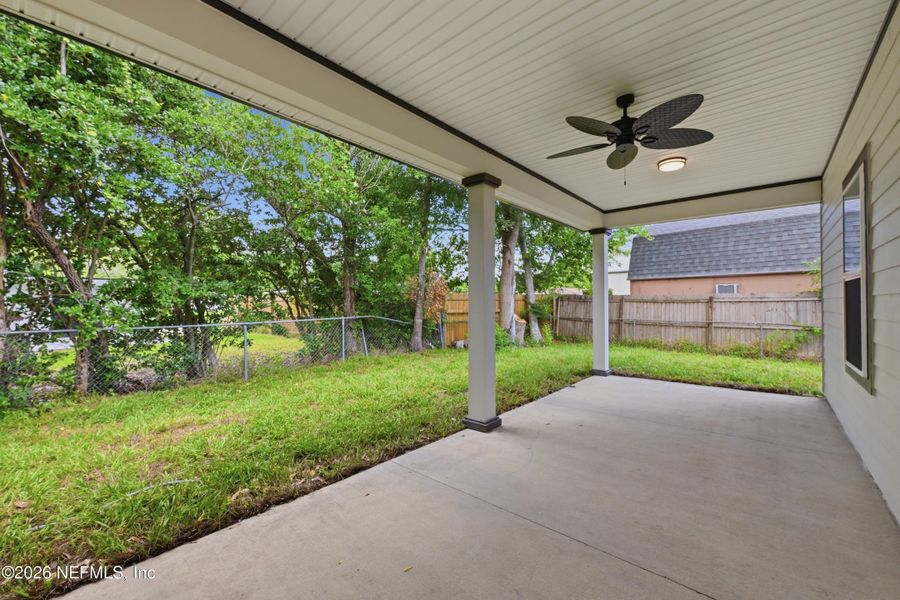 Exterior details and patio area of a home in , Jacksonville (Image 4).