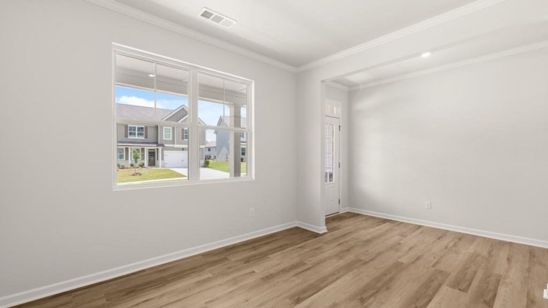 Spacious, unfurnished interior of a new home in Lost Creek, Dallas (Image 21).