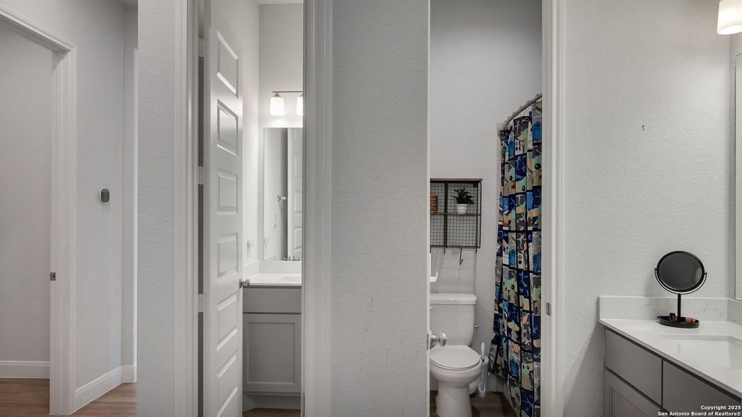 Furnished interior view inside a new home in Meadows Of Mill Creek 50', Seguin (Image 28). Furnished interior view inside a new home in Meadows Of Mill Creek 50', Seguin (Image 28).